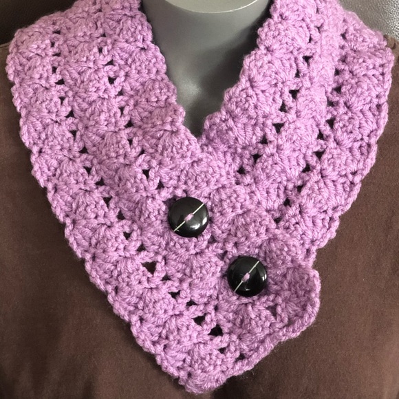 yarn hot off the hook Accessories - Lavender neck warmer scarf lavender
